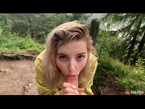 ❤️ Mädchen schluckt Sperma nach einem öffentlichen Blowjob - Eva Elfi ☑ Porno vk bei uns ❌